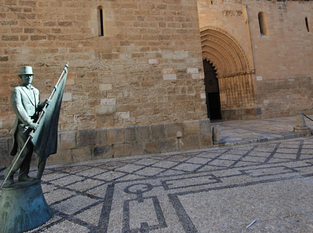 The Caballero Cubierto, Plaza del Salvador, Orihuela