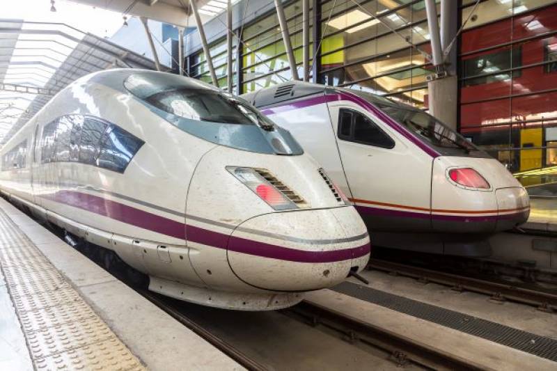 Renfe and Adif unions announce seven-day strike over Rodalies transfer