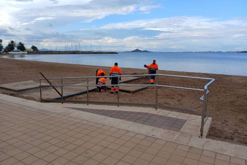Cartagena readies its beaches for Easter visitors