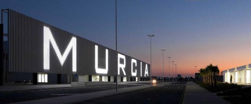 Where to park at Murcia and Alicante airports