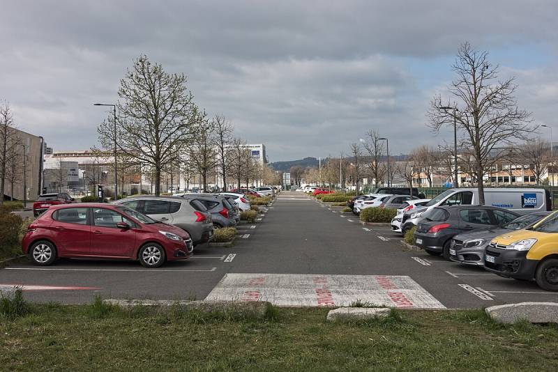 British man found dead between parked cars in popular Costa Blanca resort