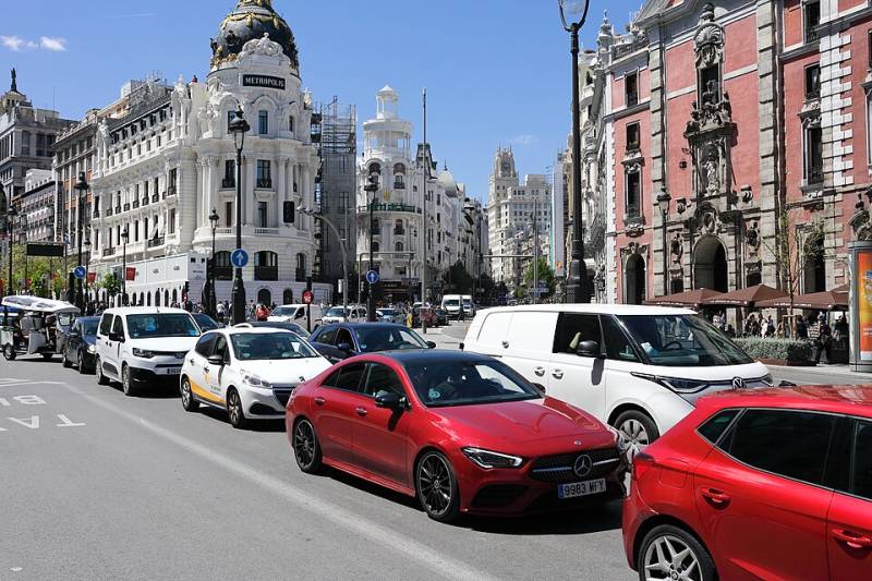 DGT launches car-sharing drive to ease Madrid commuter traffic