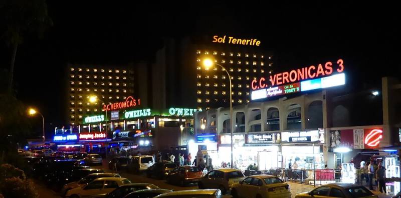 British teen tourist stabbed in Tenerife after chasing thief 