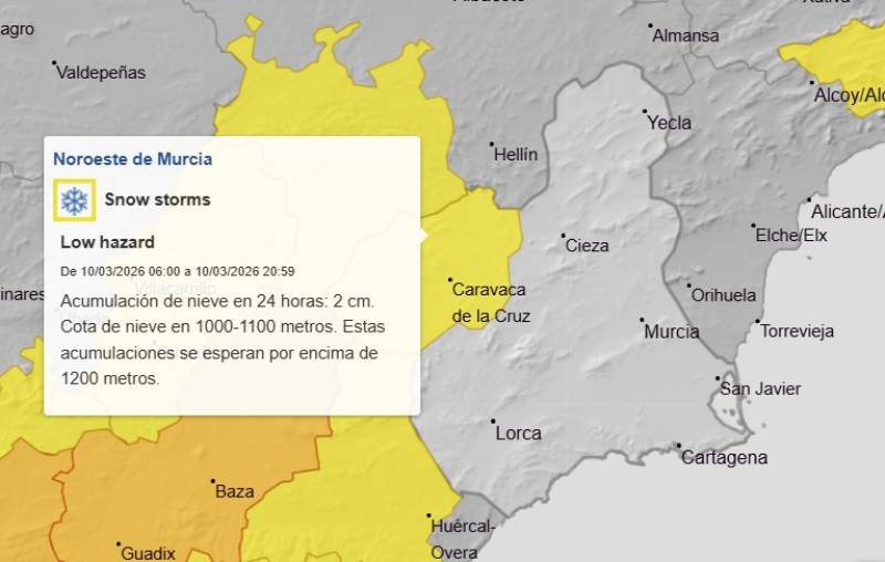 Landslides and flooding cause road closures across parts of Murcia due to the rain