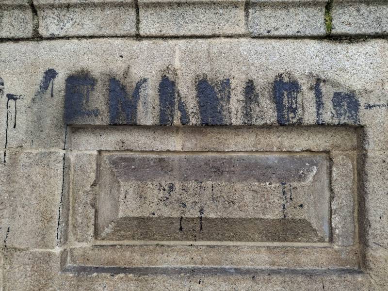 Netflix films in Spain... and 'cleans up' church's priceless Civil War graffiti
