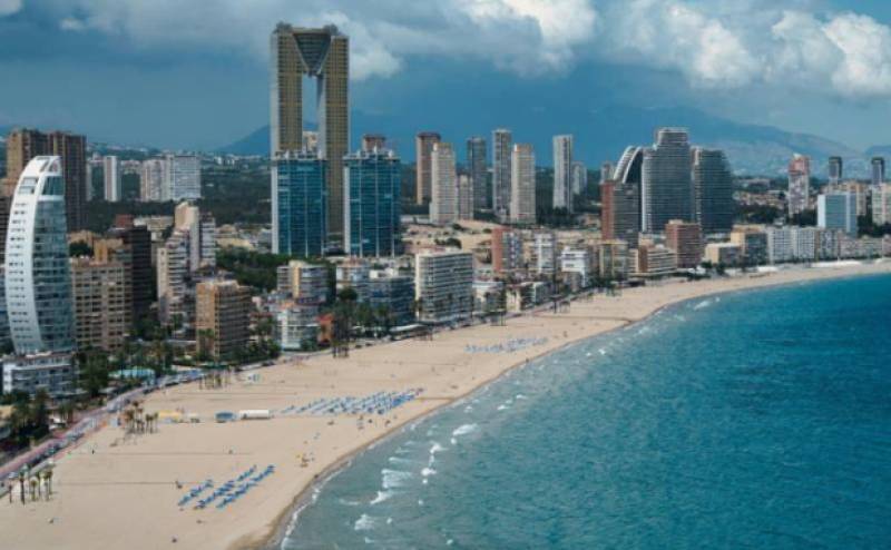 Housing costs soar in Alicante, Benidorm and Orihuela as prices top €2,700 per square metre