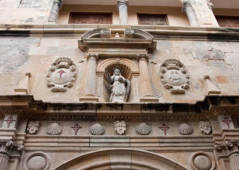 October 18 Free guided tour of the coats of arms in Caravaca