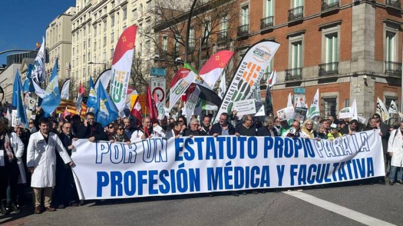 Medical unions put indefinite strike on hold as Spain heads to the polls