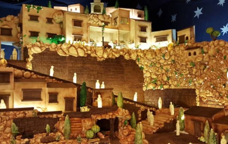 Córdoba's Rute's giant chocolate nativity scene opens with a Mediterranean theme